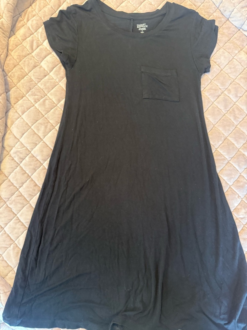 Market & Spruce Black Tee Top with White Label Print